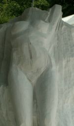 sculpture de femme en marbre de Saint-Béat