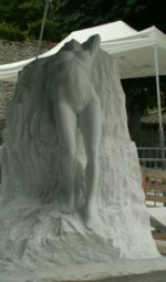 sculpture de femme en marbre de Saint-Béat